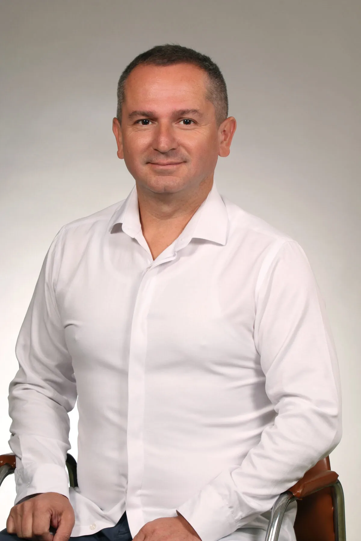 Peter novotný   16